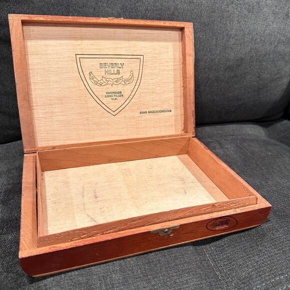 Cigar Box - Picture 1 of 7